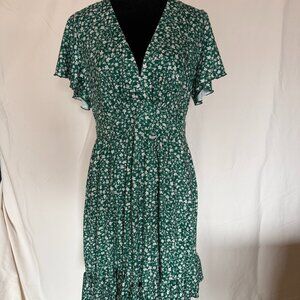 Adorable Torary Green Floral Summer Dress Size L - Never worn